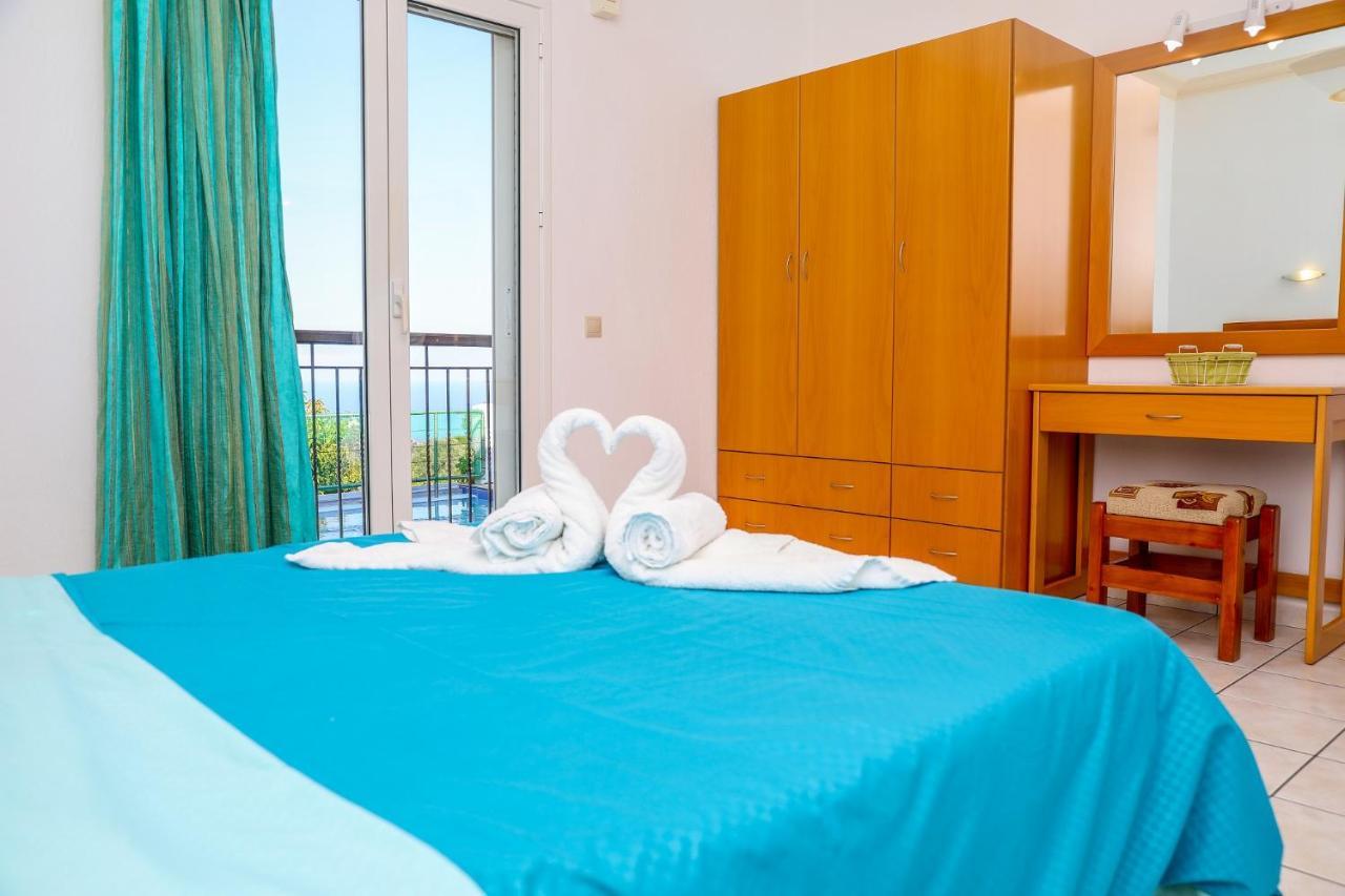 Villa Mitzelos Moni Evaggelistrias 외부 사진