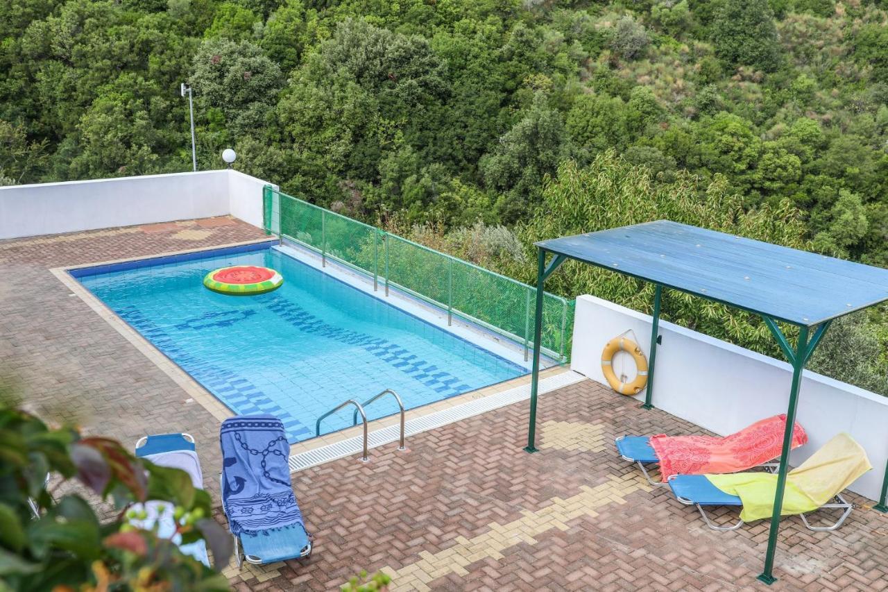 Villa Mitzelos Moni Evaggelistrias 외부 사진