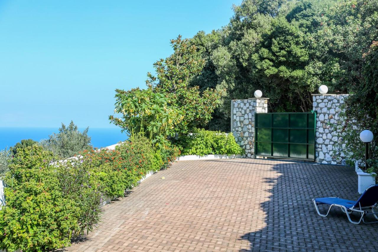 Villa Mitzelos Moni Evaggelistrias 외부 사진
